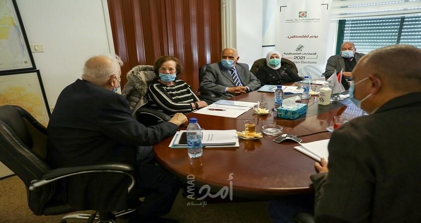 لجنة الانتخابات تعلن قبول طلبات ترشح ثلاث قوائم