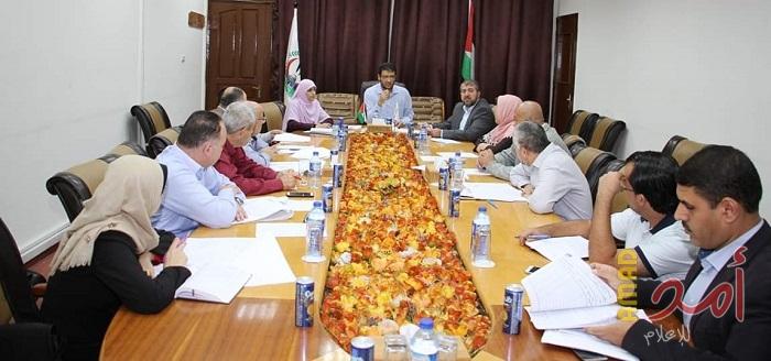 أبو الريش يترأس اجتماعاً دورياً لـ اللجنة العليا للصيدلة والدواء