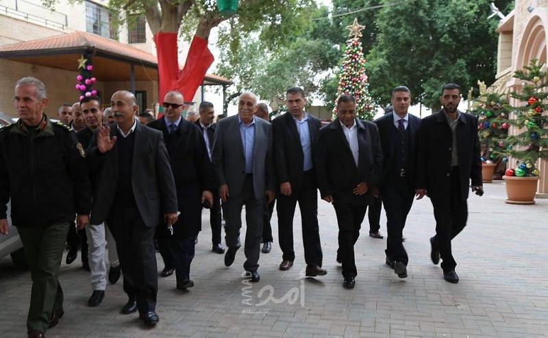 محافظ أريحا يهنئ الطوائف المسيحية بالأعياد