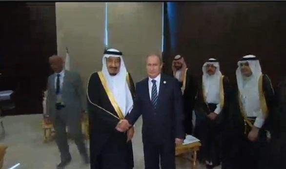 الكرملين: التسوية السورية محور لقاء الرئيس الروسي مع العاهل السعودي
