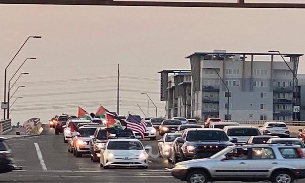 مسيرة مركبات حاشدة في ولاية أريزونا الأميركية رفضا لمخطط الضم والاتفاق التطبيعي