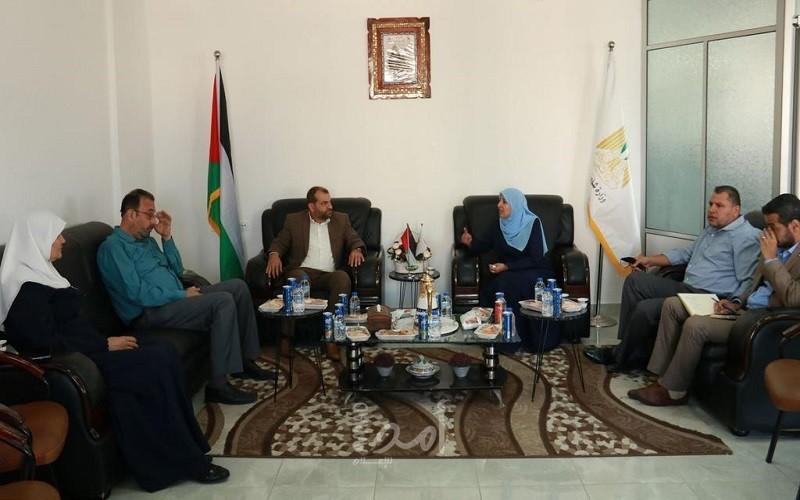 "الشباب والثقافة" و"المرأة" تبحثان التعاون المشترك لتوثيق تجربة الأسيرات في سجون الاحتلال