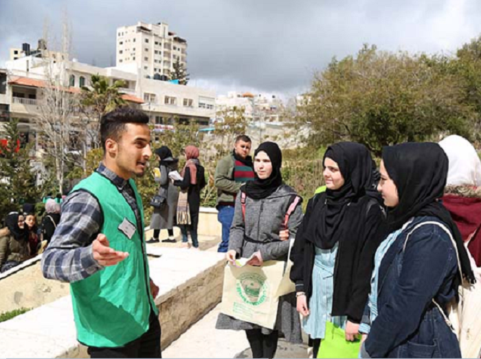 جامعة الخليل تستضيف فعاليات اليوم الإرشادي لطلبة الثانوية العامة (إنجاز)