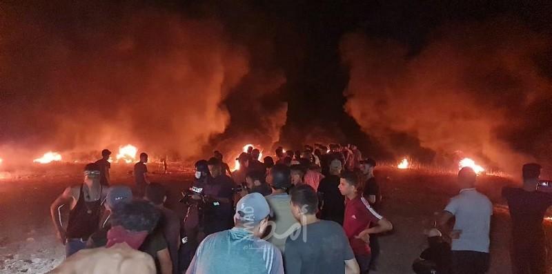 اصابات نتيجة إطلاق قوات الاحتلال "قنابل الغاز والرصاص" تجاه شبان شرق غزة- فيديو و صور