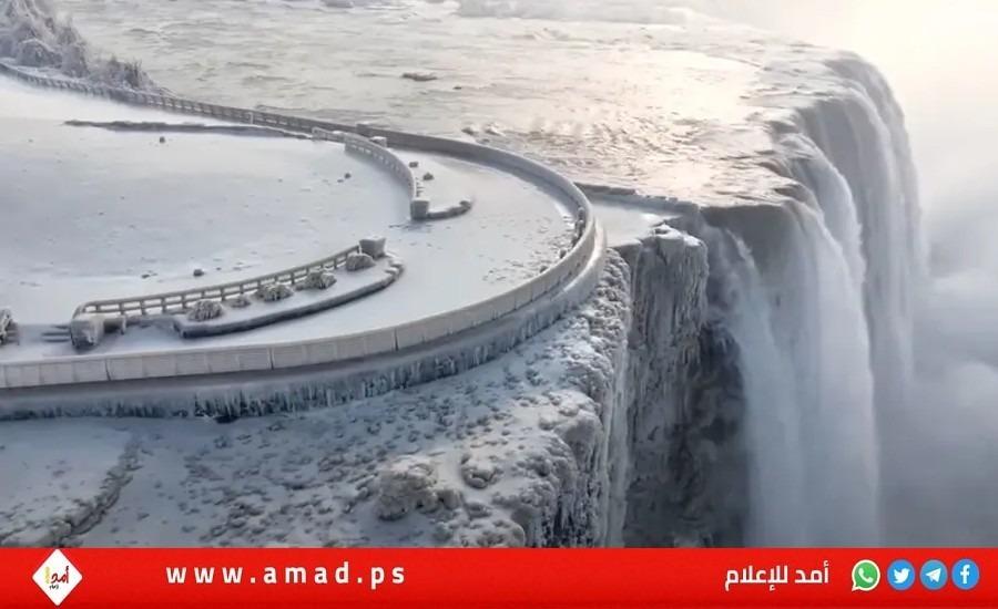 تجمد شلالات نياغارا بعد عاصفة ثلجية ضربت الولايات المتحدة