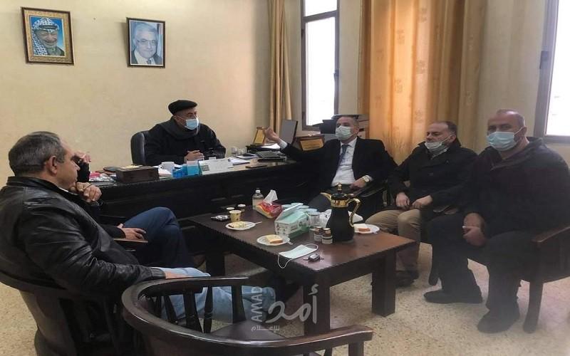 مركز الشيخة فاطمة يبحث غرفة تجارة وصناعة الخليل توفير فرص عمل للخريجين