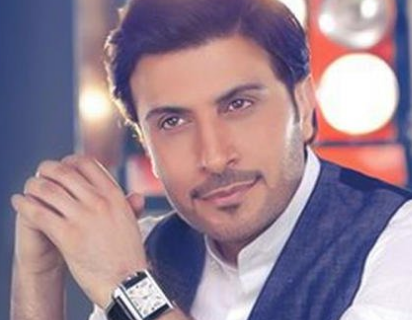 بالفيديو: ماجد المهندس يقبل التحدي ويغني "تعال أشبعك حبك"