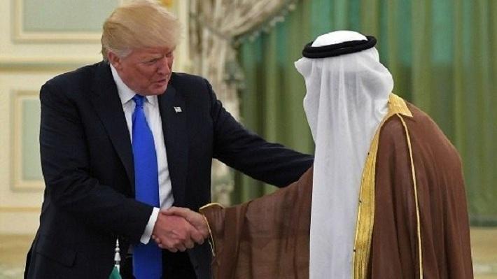 اذاعة عبرية عن فلسطينيين: الجبير هو من أقنع ترامب بالتأجيل