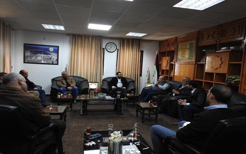 غزة: نقابة "سائقي الأجرة" تشيد بتوحيد تسعيرة ترخيص "العمومي"