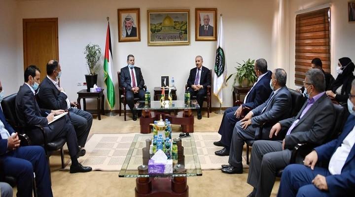 اشتية يؤكد: حريصون على إجراء الانتخابات لإعادة الوهج الديمقراطي لشعبنا الفلسطيني