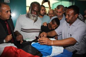 جماهير غفيرة تشيع جثمان الطفلة الشهيدة انفيعات في يعبد