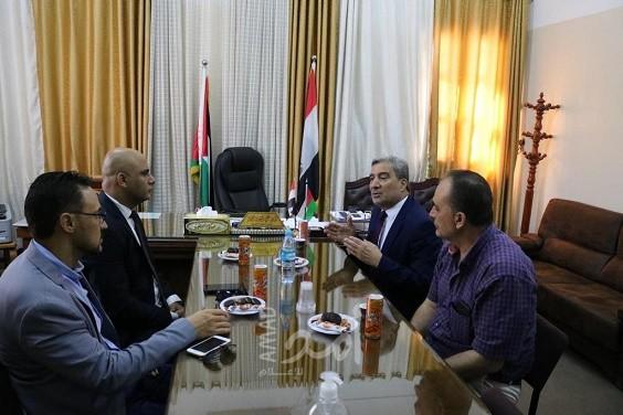 "الجالية المصرية" تشيد بدور المعاهد الأزهرية في فلسطين