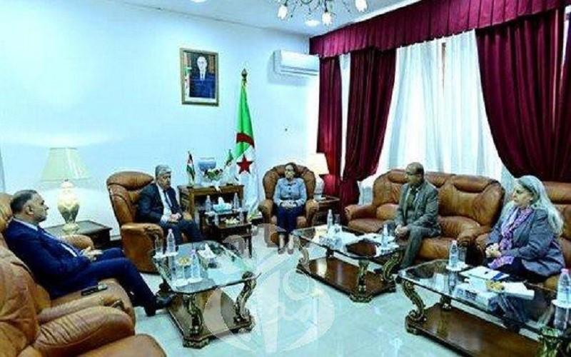مجدلاني يبحث مع وزيرة التضامن الوطني والأسرة الجزائرية تعزيز التعاون في مجال الحماية الاجتماعية
