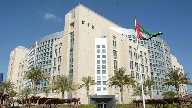 الإمارات تؤكد تمسّكها بالحل السياسي في ليبيا