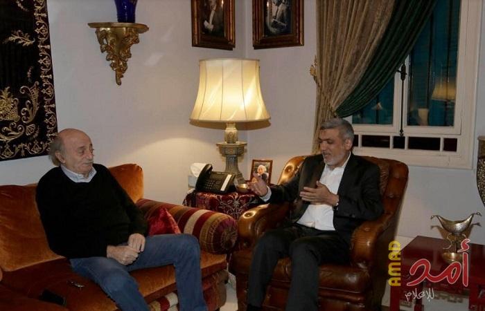 وفد من حماس يلتقي جنبلاط في بيروت