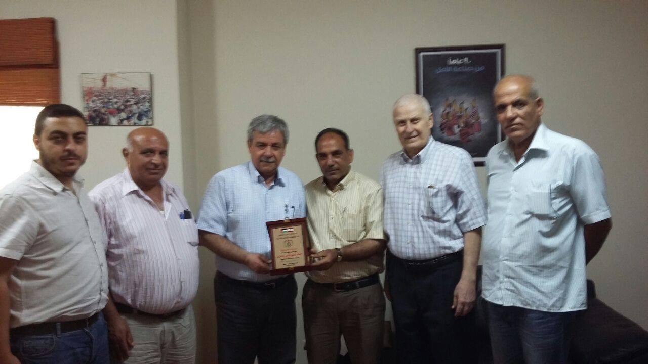 وفد من جبهة التحرير يزور الشيوعي اللبناني وتشديد على الوحدة الفلسطينية