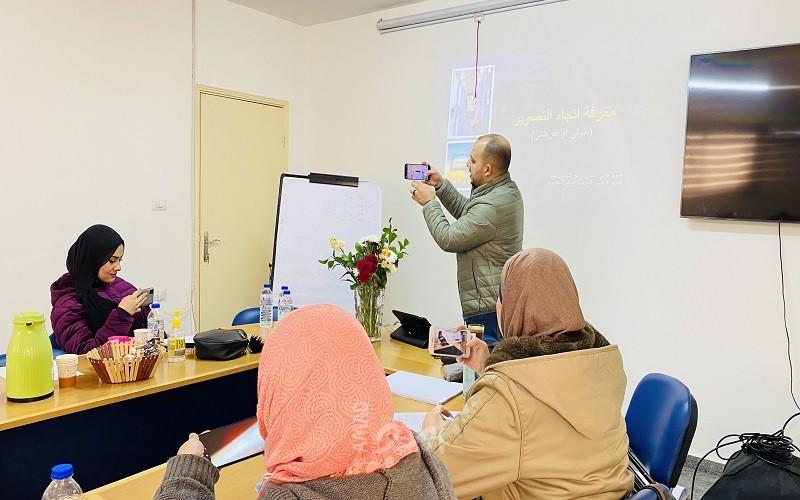 فلسطينيات تفتتح تدريبًا حول "القصة الرقمية"