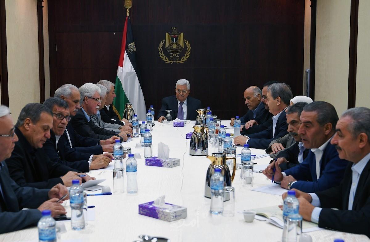اللجنة المركزية لحركة "فتح" تجتمع برئاسة عباس