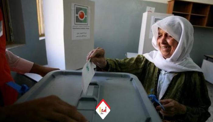لجنة الانتخابات:  53% نسبة الاقتراع حتى الرابعة عصرا