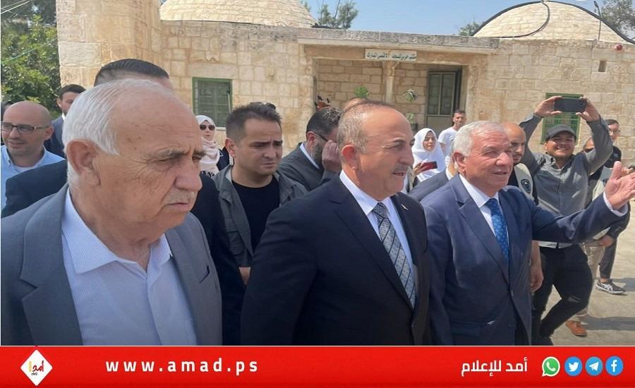 وزير الخارجية التركي يصل ساحات "الأقصى" في ظل التوتر بين الفلسطينيين وقوات الاحتلال