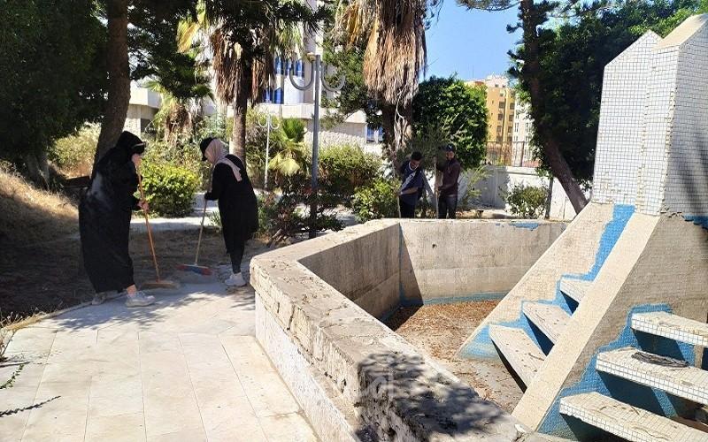 "المنتدى الثقافي" تنظم يومًا تطوعيًا لتنظيف منتزه الرشيد غرب غزة