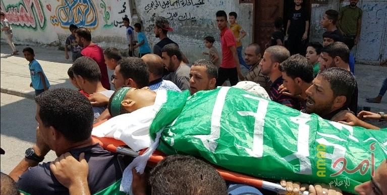 تشييع جثمان الشهيد الطفل "معاذ الصوري" في النصيرات (صور)