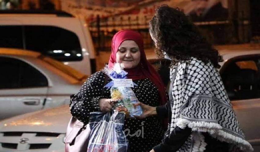 أبناء  الشـبيبة في بيت لحم يصطفون لتكريم أمهات الأسـرى- صور وفيديو