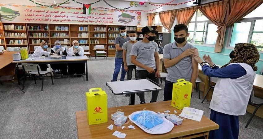 غزة: وزارتا التعليم والصحة تشرعان بحملة تطعيم طلبة المدارس