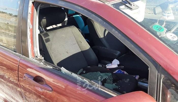 إصابة مستوطن بعد رشق مركبته بالحجارة في الخليل