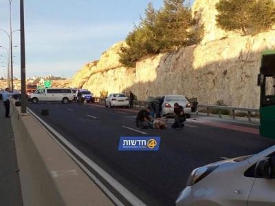 محدث - تفاصيل جديدة عن تفجير سيارة قرب حاجز الزعيم بالقدس..اصابة المنفذة بجراح خطيرة