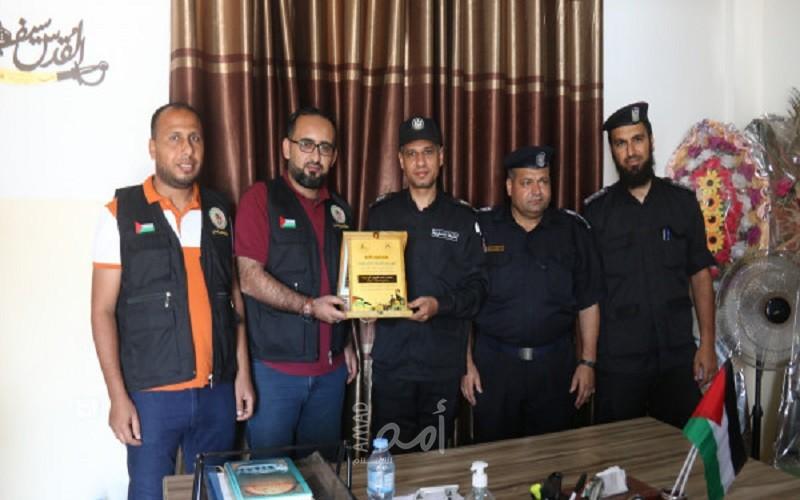 مركز شباب الأمة يكرم قادة وعناصر شرطة البحرية بمناسبة يوم الشرطة الفلسطينية