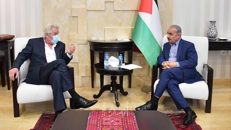 اشتية لــ مبعوث النرويج: نريد جهداً دولياً لمنع مخططات الضم .. ويدعو لمؤتمر سلام متعدد الأطراف