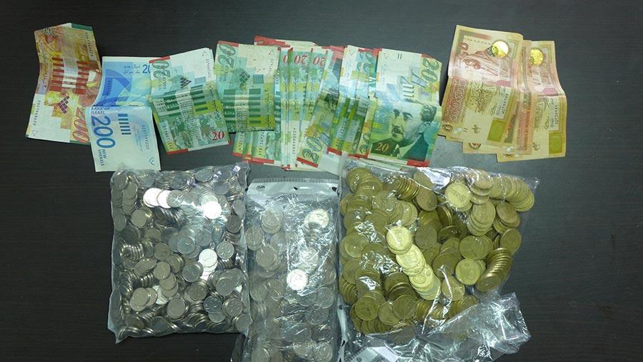 الشرطة تكشف ملابسات سرقة "سوبر ماركت " في الخليل