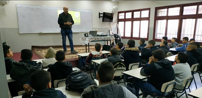 الشبيبة تنظم ورشة عمل حول الاستخدام الآمن لمواقع التواصل الاجتماعي في قلقيلية