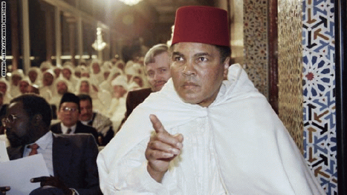 وفاة الملاكم الأمريكي الإسطورة محمد علي كلاي