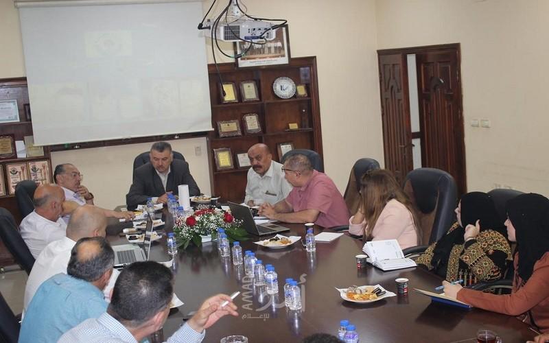  قلقيلية: اجتماع لمناقشة مشروع مختبر زراعة الأنسجة النباتية