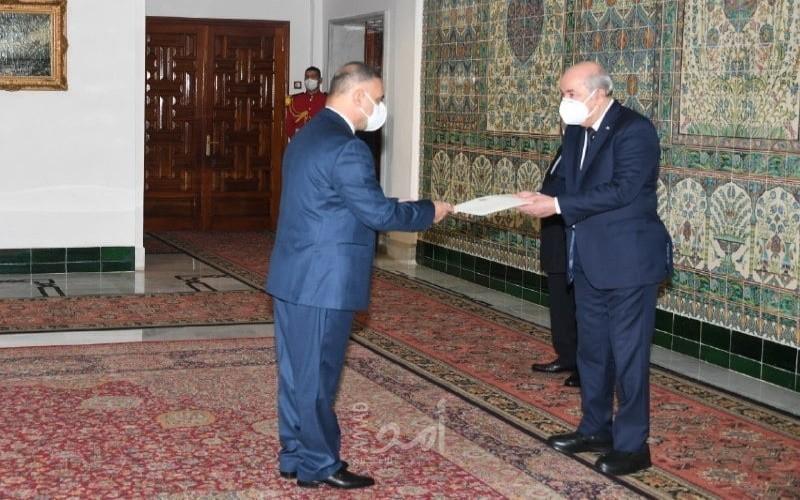السفير فايز أبو عيطة يقدم أوراق اعتماده لرئيس الجزائر