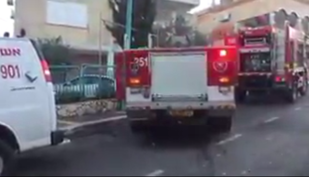 بالفيديو.. أضرار مادية نتيجة حريق في منزل بـ "بركا" داخل اسرائيل