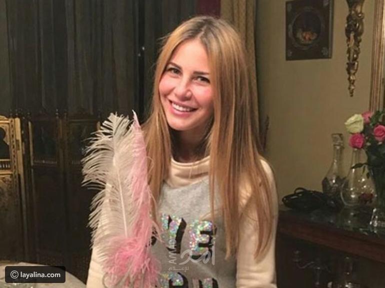 صور منة حسين فهمي تشعل انستغرام بفستانها الأحمر ودلالها أمام الكاميرا