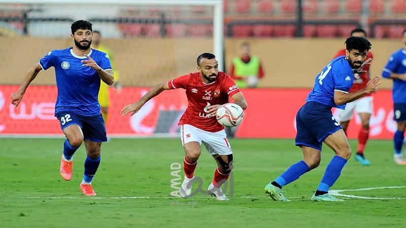 الأهلي يتعادل مع سموحة سلبيا في الدوري المصري