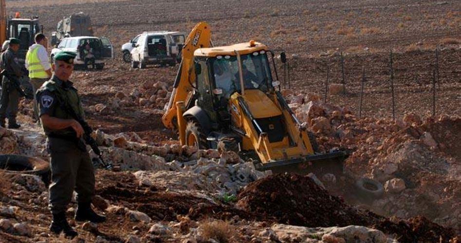 قوات الاحتلال تجرف منطقة "الشراف" غرب سلفيت