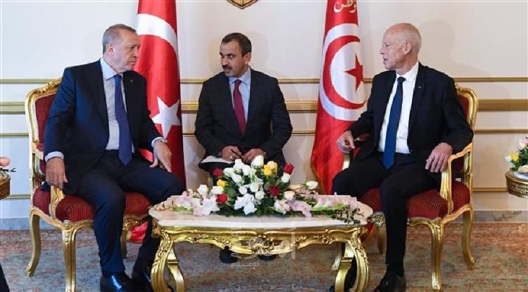 أحزاب تونسية تحذر سعيد من الاصطفاف وراء الخيار التركي في ليبيا