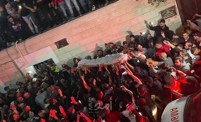 المقدسيون يشعيون جثمان شهيد "غزوة الأقصى" وليد الشريف- فيديو وصور