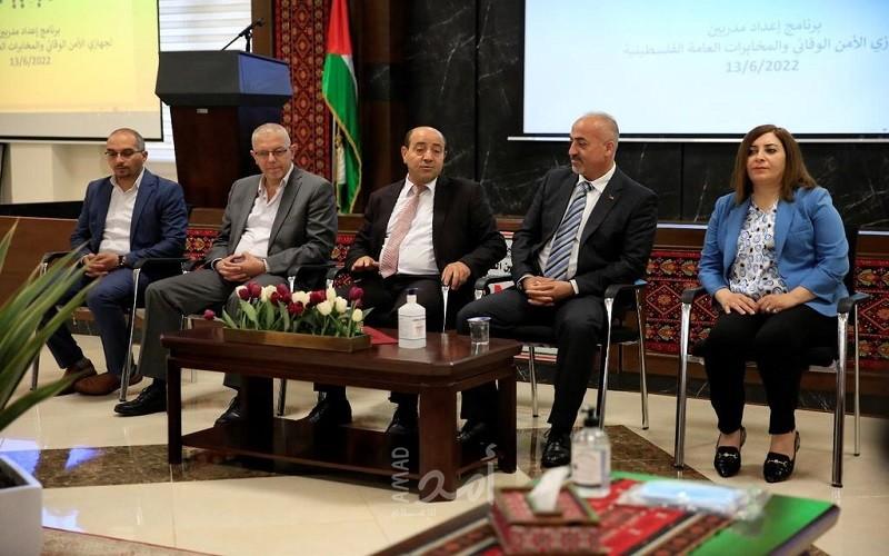 المدرسة الوطنية: أبو زيد يجتمع بلجنة البحث العلمي والدراسات