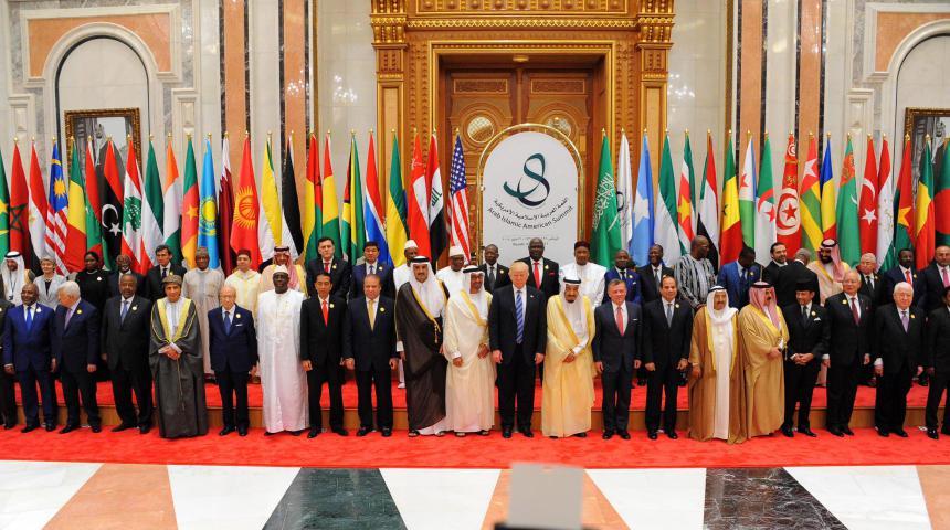مصدر أمريكي:ترامب سيجتمع مع قادة التعاون الخليجي سنوياً وبشكل دوري