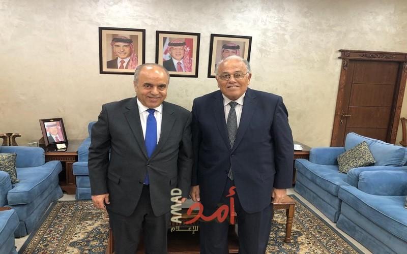 أبو زهري يلتقي وزير التربية الأردني ويبحث معه آفاق التعاون المشترك على المستوى التعليمي