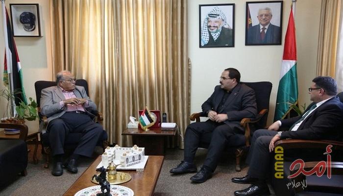 التربية و"العربية الأمريكية" تعززان تعليم البدو بمنح دراسية