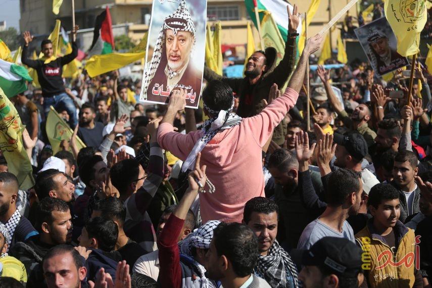إسرائيل تدرس قوة القيادي دحلان بعد مهرجان ذكرى استشهاد الخالد "أبو عمار"