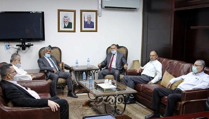 الأوقاف برام الله وهيئة مقاومة الجدار تبحثان سبل حماية الأراضي الوقفية في الأغوار