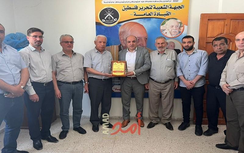 "الشعبية - القيادة العامة" تستقبل وفداً قيادياً في مكتبها بغزة